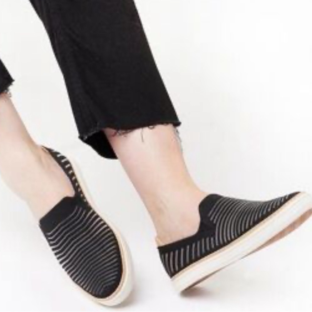 UGG
Sammy Breeze Slip On Fabric Trainers
